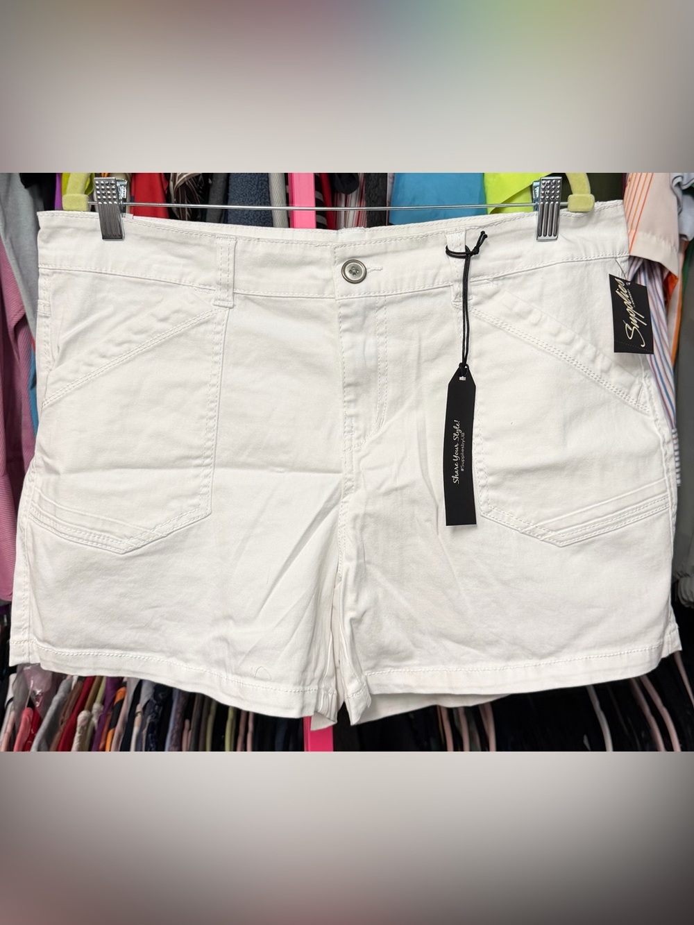 Supplies by union Bay women’s size 16 shorts solid white high rise $44 new